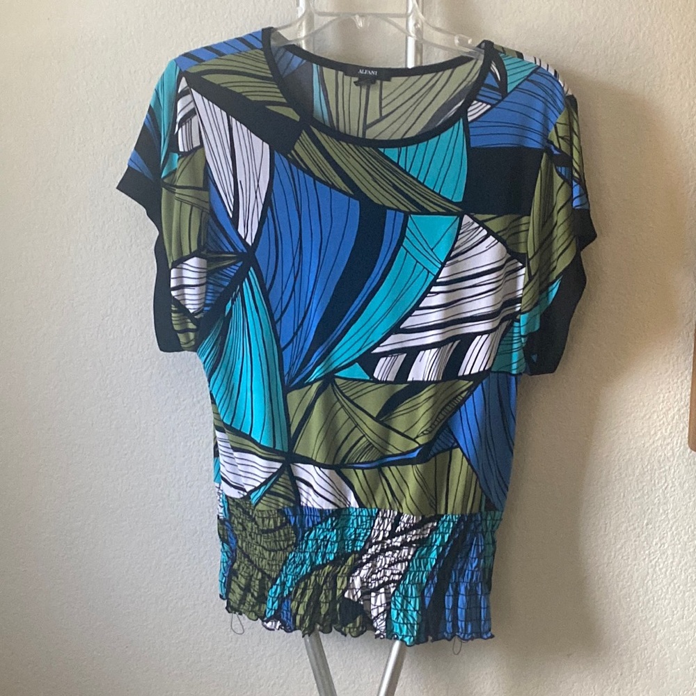 Brand: Alfani Size: medium  colors: blue white green teal